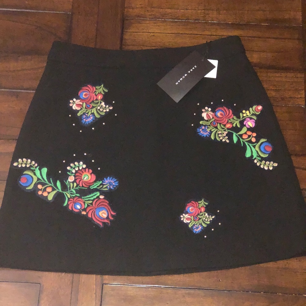 ZARA Embroidered skirt